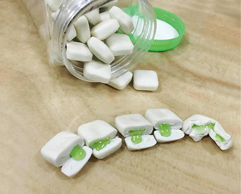 Chewing-gum en forme de sandwich carré